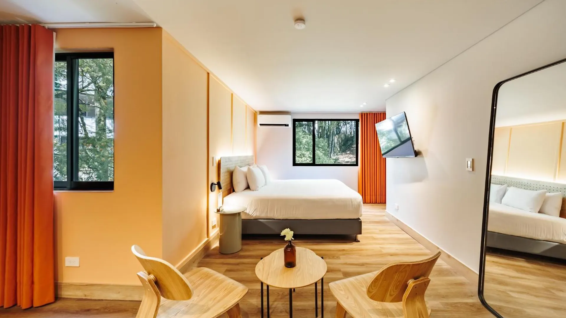 The Somos Central Hotel Poblado Medellin 4*,